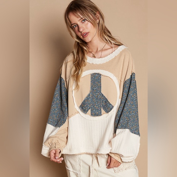 #179 New! Pol Oversized Patch Work Peace Application Pullover - Picture 2 of 5